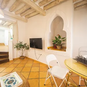 https://apartamentos-indalo-a-los-pies-del-albaicin.es-andalucia.com
